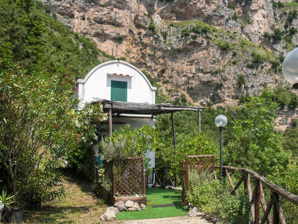 La Casetta Nel Bosco, Амалфи Екстериор снимка